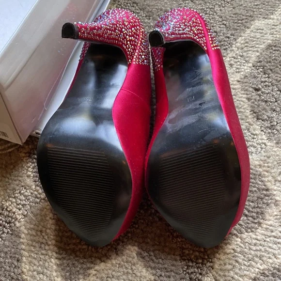 Steve Madden heels with rhinestone 👠. Size 7 - Picture 5 of 8